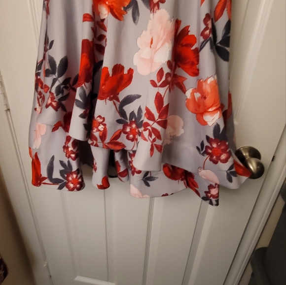 🎀HOST PICK🎀 B. Darlin Strapless Mini Dress Size 11/12 Color Gray Pinks & Reds - Picture 10 of 11